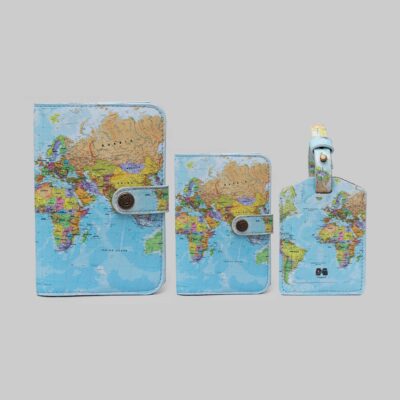ست کاور پاسپورت تگ چمدان و جاکارتی طرح نقشه جهان آبی مپگرد